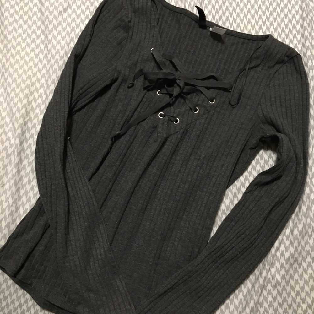 Lace up tee